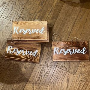 Set of 6 hanging reserved signs